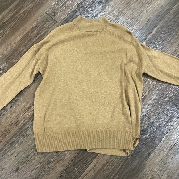 Old Navy Sweater - Beige/Tan - Picture 4 of 4